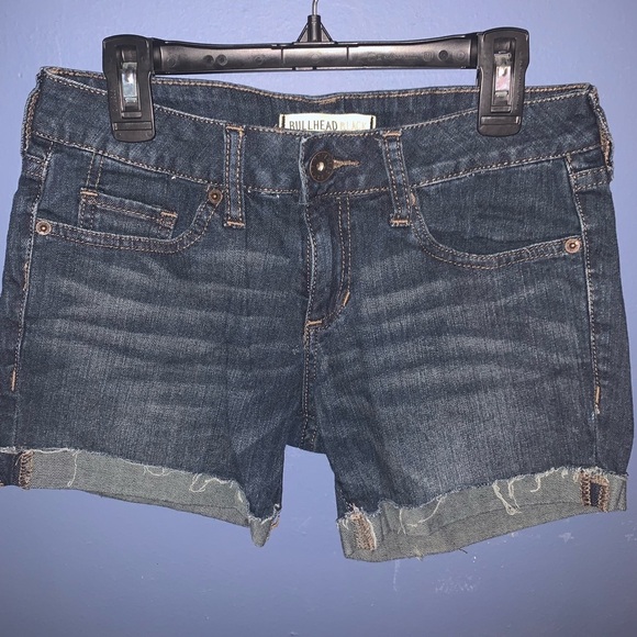 Bullhead black brand, denim shorts, size 1. - Picture 2 of 6